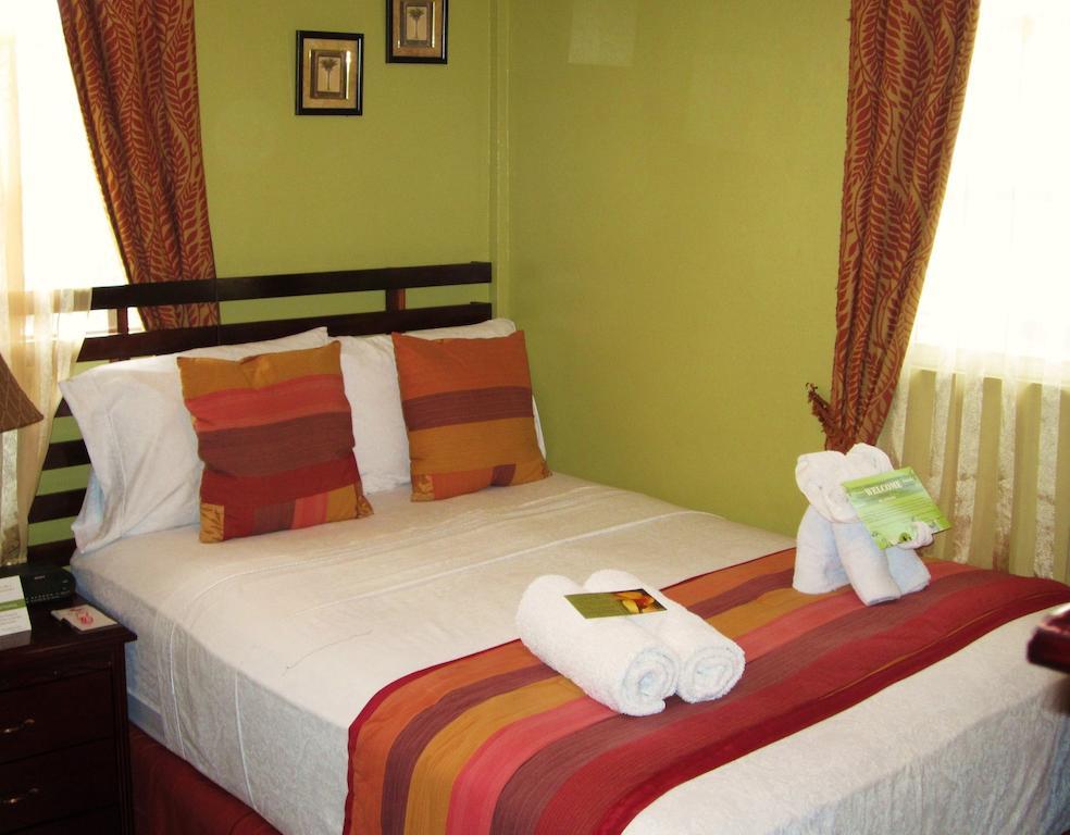 Narakiel's Inn Roseau Ruang foto