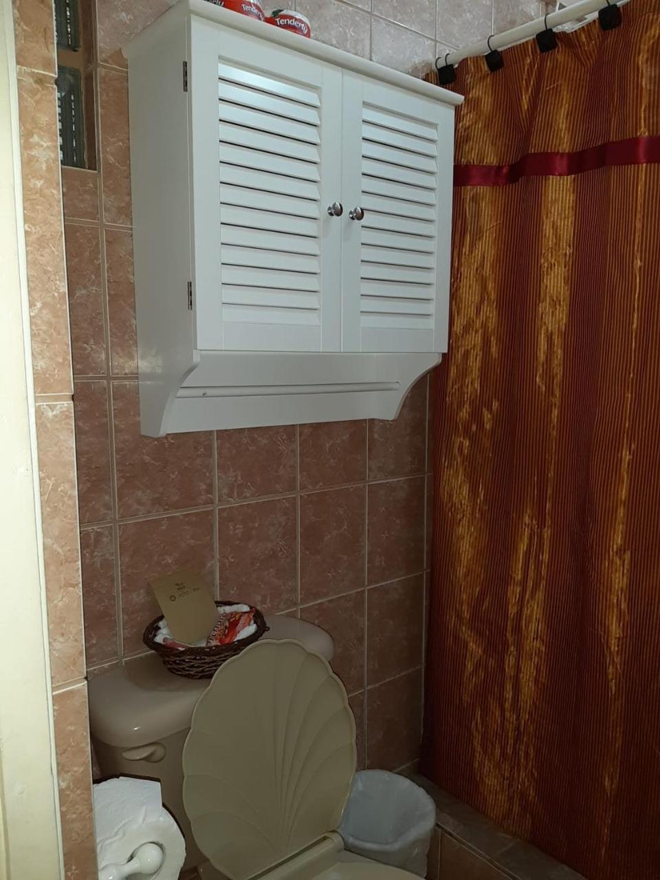 Narakiel's Inn Roseau Bagian luar foto